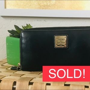 DOONEY AND BOURKE Zip Over Wallet Black